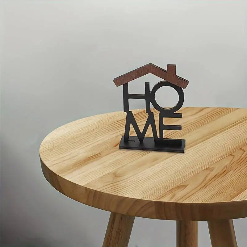 Lettrage HOME — bois et métal