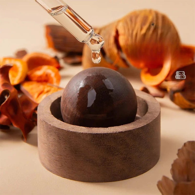 Diffuseur Galet Héléa en bois de noyer, coupelle et bille pour huiles essentielles